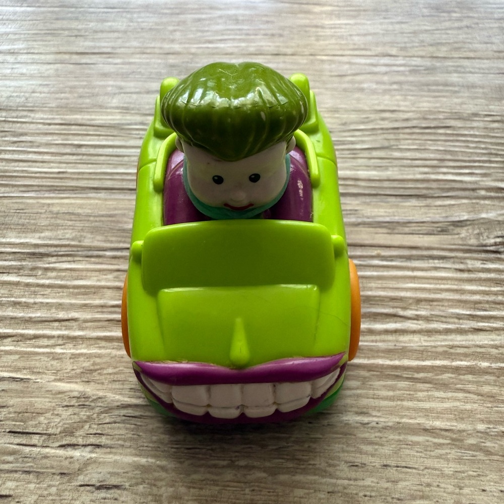2/$20 Little People Batmobile & Jokermobile Wheelies - Picture 5 of 5